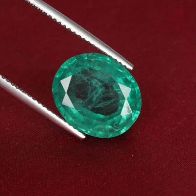 Zambian Lab-grown Green Emerald 6.95 Ct. Oval Cut Loose Stone For Jewelry - Image 1 of 4