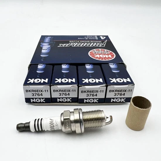 Set 4 candele NGK 3764 Iridium IX BKR6EIX11 per Mitsubishi Honda 1.5 2.0L - Immagine 1 di 1