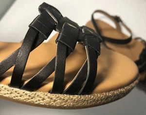 UGG Larisa Sandals Women’s Size 5 Black Leather Cushioned Woven Flats  Shoes - Picture 1 of 10