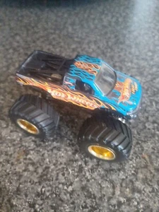 Hot Wheels Monster Jam 1:64 - Beat That Diecast Monster Truck - Imagen 1 de 8