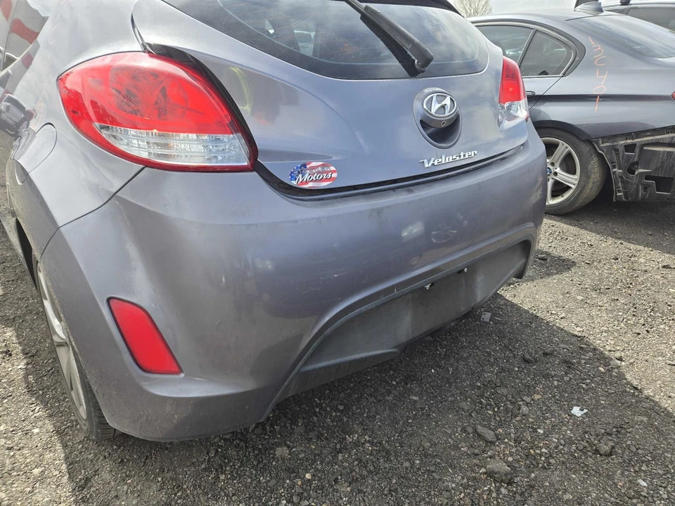 Used Rear Bumper Assembly Rear fits: 2017 Hyundai Veloster VIN D 8th digit w/o p - Image 1 of 4