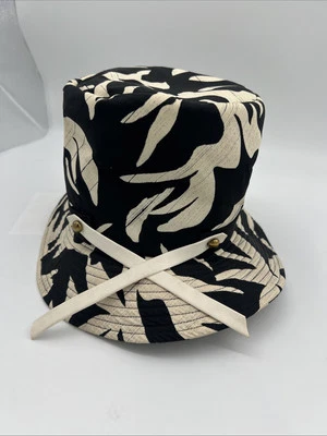 Sombrero De Colección Mr. John Jr. Cubo Negro Transparente con Crema Safari  Foto 1 de 4