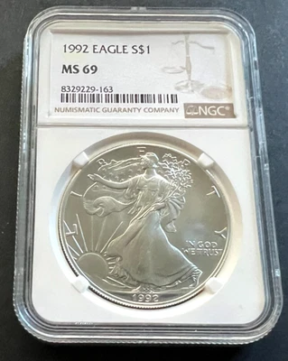*American Silver Eagle 1992 NGC MS69 etiqueta marrón. CERT# 8329229-163 (SIN PRECIO DE RESERVA) Foto 1 de 2