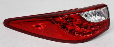 Lámpara trasera LED 26555-3JA0A del lado izquierdo del conductor OEM Infiniti JX35,QX60 lente astillada Foto 1 de 4