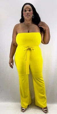 Macacão feminino plus size 1X amarelo sem alças com cinto curva-abraço perna larga - Imagem 1 de 4