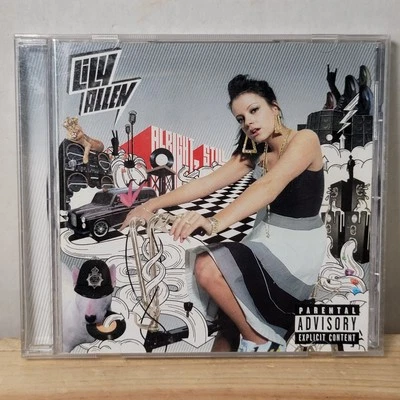 Компакт-диск Лили Аллен - хорошо, все еще... - Изображение 1 из 4