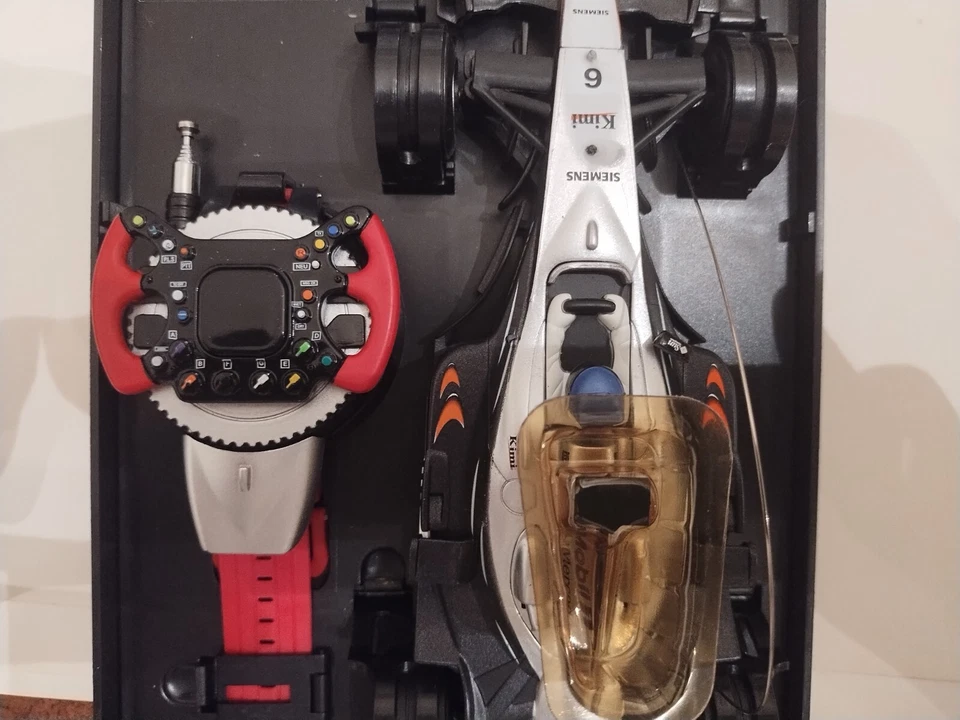 McLaren Kimi Raikkonen #6 RC F1 Racing Car 1:24 Scale - Image 1 of 4