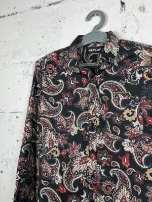 Camisa Replay Abstrata Ornamento Slim Fit Tamanho M - Imagem 1 de 4