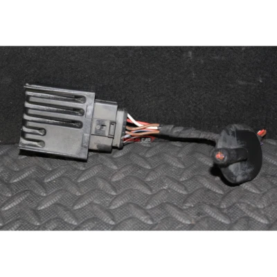 3Q0906121B CENTRALINA POMPA GASOLIO RELè AUDI A3 CABRIOLET (8V7,8VE)(2013 >) 2.0 - Immagine 1 di 3