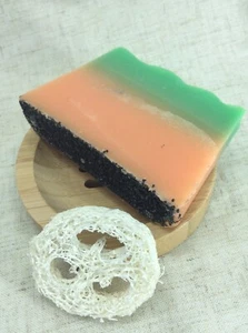 Vegan,Cruelty Free Soap Bar 100g with 1cm Loofah Soap Drier - Tropical Papaya - Picture 1 of 6