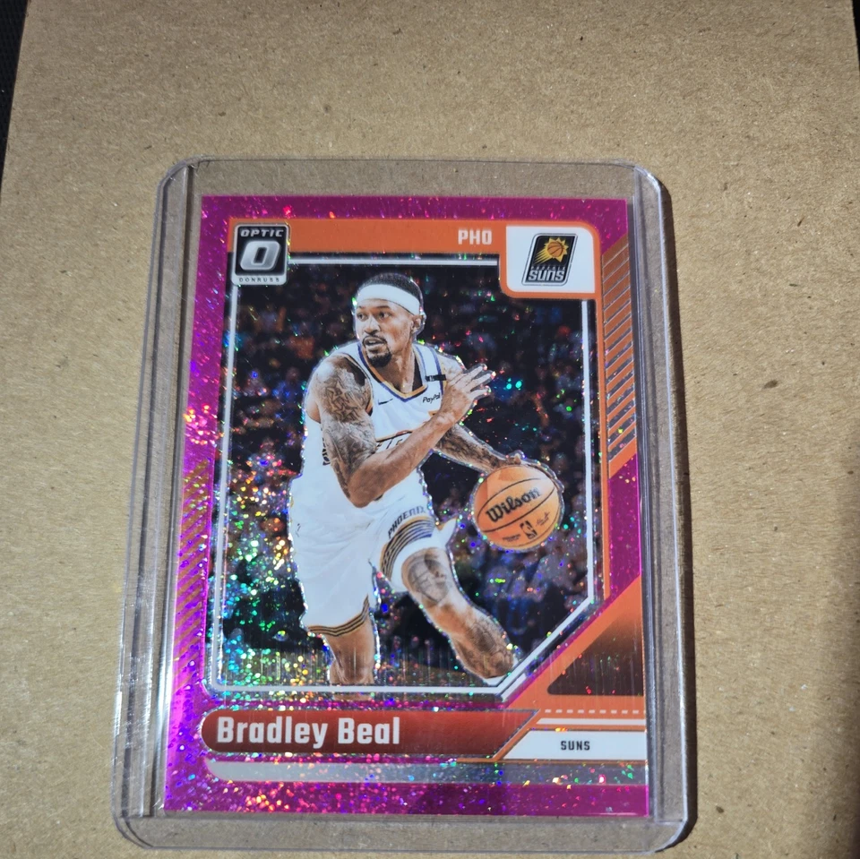 Baloncesto óptico Panini Donruss 2024-25 Bradley Beal #147 rosa brillo/275 Foto 1 de 3
