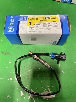 Oxygen Sensor GENUINE NEW ACDelco GM Original Equipment 12572705 SHISP FREE - Image 1 of 2