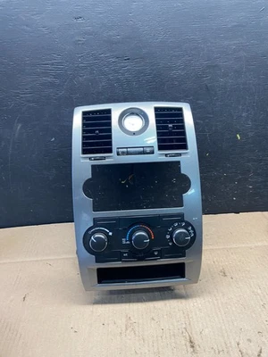 Dodge Charger 2008-2010 tablero control de temperatura climático radio bisel Q0882 DG Foto 1 de 4