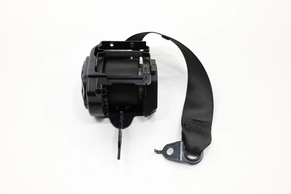 2017-2023 BMW 540I G30 ЗАДНИЙ ЛЕВЫЙ НАТЯЖИТЕЛЬ РЕМНЯ БЕЗОПАСНОСТИ СО СТОРОНЫ ВОДИТЕЛЯ ОТ ОРИГИНАЛЬНОГО ПРОИЗВОДИТЕЛЯ ЧЕРНЫЙ_LCFK - Изображение 1 из 4