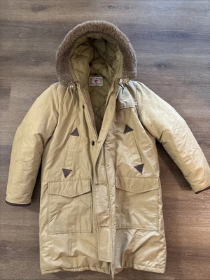 Vintage Field & Stream Gordon & Ferguson Men’s  Hooded Beige Parka Size 40 - Image 1 of 4