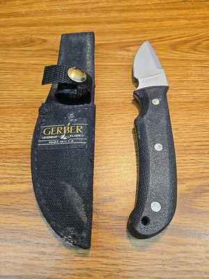 Винтажный охотничий нож с коротким лезвием Gerber 1990-е - Изображение 1 из 4