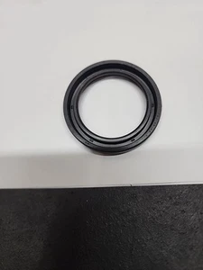 Sello de aceite Honda OEM #91201-MEB-671 - Imagen 1 de 3