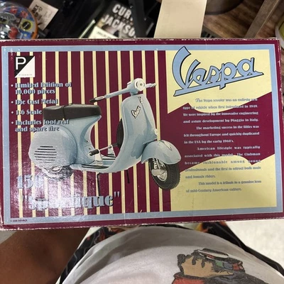 Vespa Sportique Die Cast Model Xonex Limited Edition No.02939 1:6 Scale + Box - Image 1 of 4