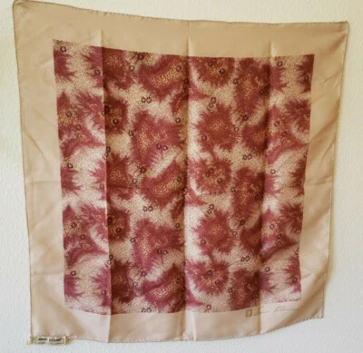 Bufanda de seda vintage Anne Klein Robinson & Golluber vino beige 21 x 20. Japón  Foto 1 de 4