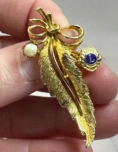 Leaf Textured Lions Club Vintage Gold Brooch Pin M-4612 - Imagen 1 de 4