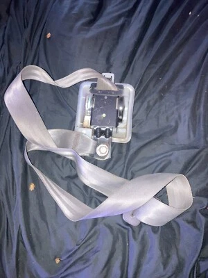 Asiento delantero derecho retractor de cinturón de seguridad gris 153 OEM 1989 4 puertas Isuzu Trooper RH FR Foto 1 de 4