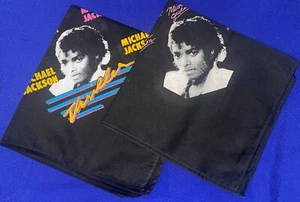 (2) dif. Diadema vintage Michael Jackson Thriller BANDANA/TAPIZ 21x21 SIN USAR - Imagen 1 de 3