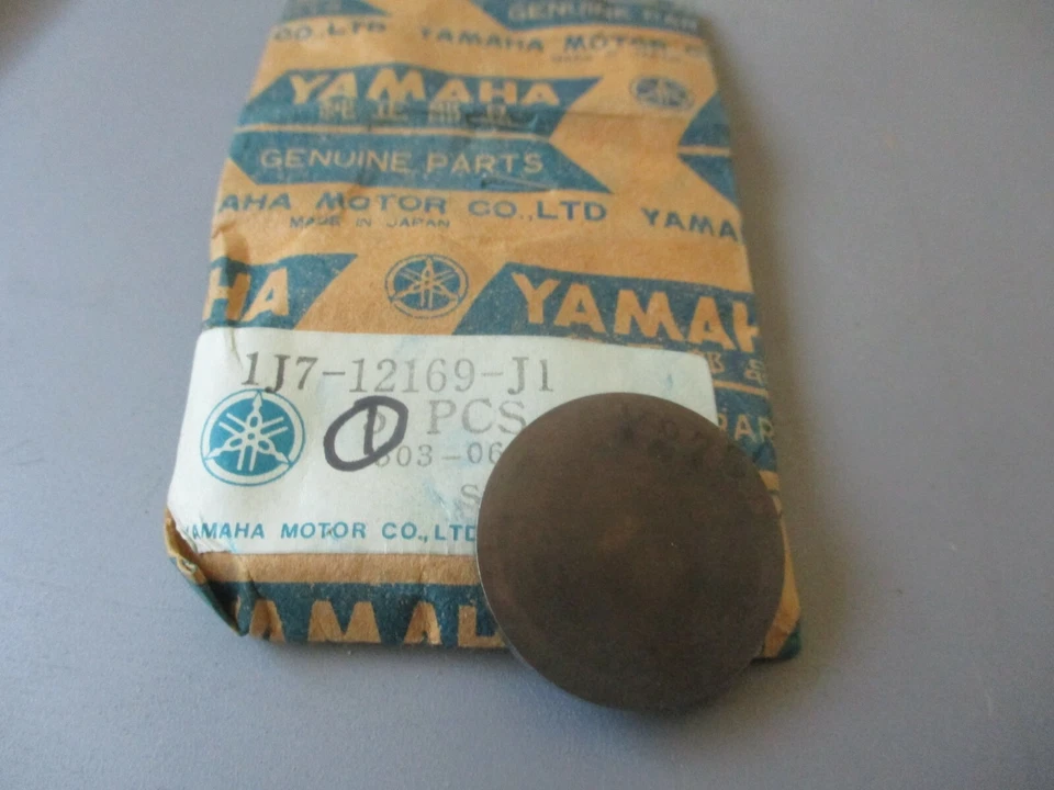 Almohadilla de ajuste NOS Yamaha OEM 2.75 1983 XJ900 R 1987-1988 FZ600 1J7-12169-J1 Foto 1 de 1