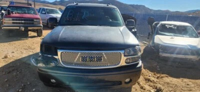 Used Right Door Mirror fits: 2003 Gmc Yukon Power w/integral turn signals power - Image 1 of 4