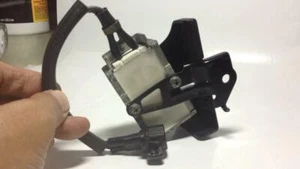 JC655 LEXUS LS400 1995-00 GENUINE FUEL RESISTOR  23080-50030  - Picture 1 of 4