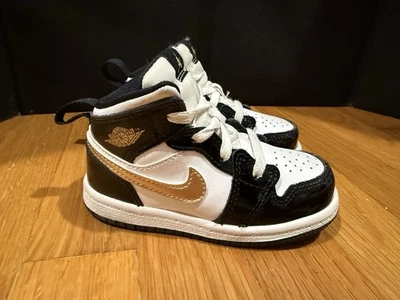 Air Jordan 1 Mid SE металлик золото патент черный белый малыш 7C без коробки - Изображение 1 из 4