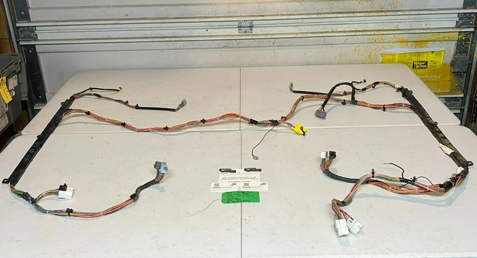 Arnés de cableado de cabina/cuerpo OEM 2007 Dodge Ram 1500 2500 3500 56055784AC Foto 1 de 4