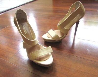 H by HALSTON ~ ¡Nuevo! 8,5 ~ ¡Vainilla francesa! Sandalias de tacón con correa de aguja PLATFORM Foto 1 de 4