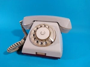 Vintage old disk rotary phone USSR - Picture 1 of 11