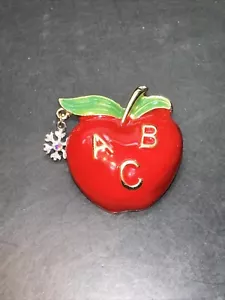Lehrer Wertschätzung Pin Happy Holidays Rot Metall ABC Apfel Schneeflocke Vintage - Bild 1 von 5