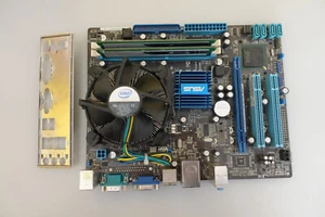 ASUS P5G41T-M LX2 - Core 2 Quad Q8300 - 4GB DDR3 - Foto 1 di 9