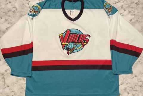 Vintage Bauer IHL Detroit Vipers Hockey Jersey Cover