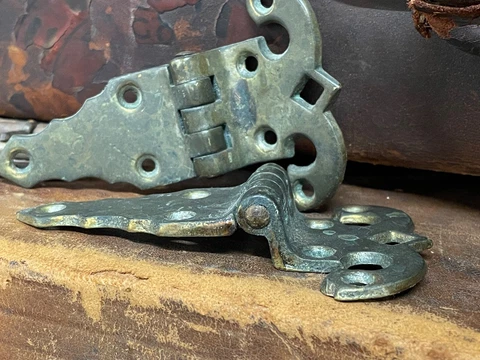 ANTIQUE CAST BRASS OFFSET ICE BOX HINGES and a LATCH Cover