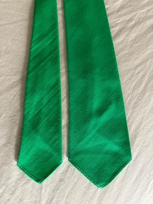 Gravata MELBROKE Vintage Anos 1940 100% Lã Virgem Verde 3 X 52" Fabricada nos EUA - Imagem 1 de 4