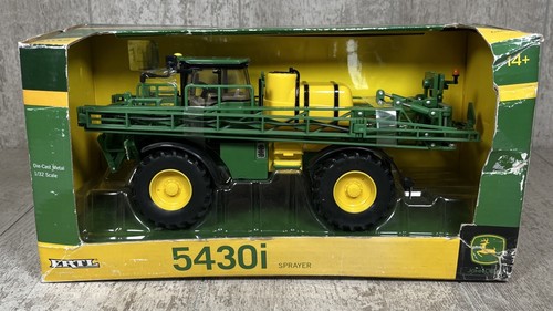 Foto 1 di 8