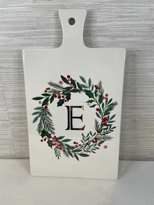 Kirkland Servierbrett Weihnachtskranz Monogramm E Keramik weiß Wurstwaren - Bild 1 von 4