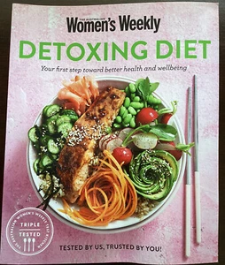 Australian Women’s Weekly Detoxing Diet Health Well-being Magazine - Picture 1 of 2