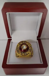 Magic Johnson - 1982 Los Angeles Lakers Championship Ring W Wooden Display Box - Picture 1 of 4