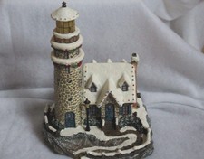 Thomas Kinkade 2005 Harwthorne Village "Light of Peace" Lighthouse/Collectible