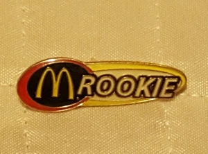RONALD MCDONALD'S PIN MC ROOKIE HAT LABEL PIN - Bild 1 von 2