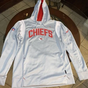 Chiefs NFL On Field Therma Fit Medium Hoodie Sweater - Picture 1 of 11