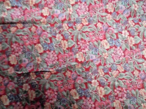 2m 52cm x 88cm + Extra Piece See Last Image Red Floral Cotton Print Fabric #L60 - Picture 1 of 4