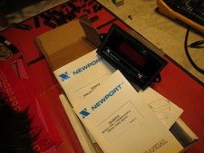 Newport Quanta Q2040-Jdc1 Digital Panel Meter 4-Digit Used temp. meter