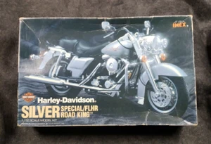 IMEX Harley-Davidson Silver Special / FLHR Road King 1:12 Modellbausatz (C16B5) - Bild 1 von 6