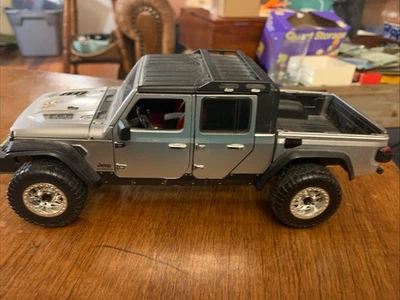 Jada 1:24 Fast Jeep Gladiator Diecast Model Car Plateado Foto 1 de 4