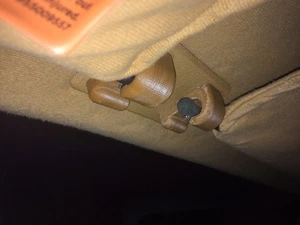 Jeep Cherokee (XJ) Sun Visor Clip 1984-1996 set of 2 - Bild 1 von 1